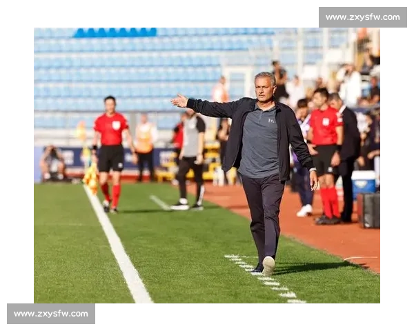 穆帅：晋级悬念犹存，费内巴切主场誓造 “地狱” 击溃费耶诺德