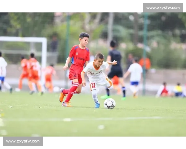 我爱湘潭我的家!2025 “迅达杯” 岳塘区足球联赛燃情开赛 我爱湘潭我的家!2025 “迅达杯” 岳塘区足球联赛燃情开赛